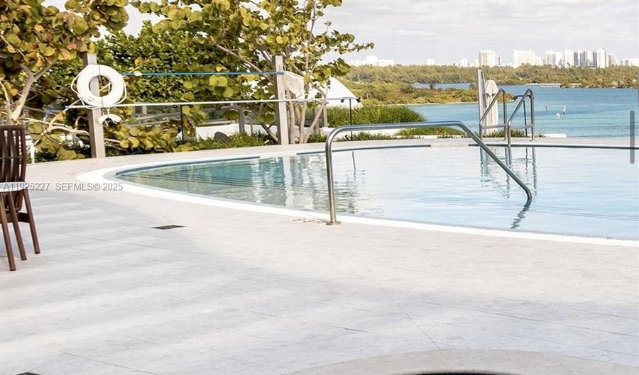 1135 103rd St 402, Bay Harbor Islands, FL 33154 - 2 Beds, 3 Bath