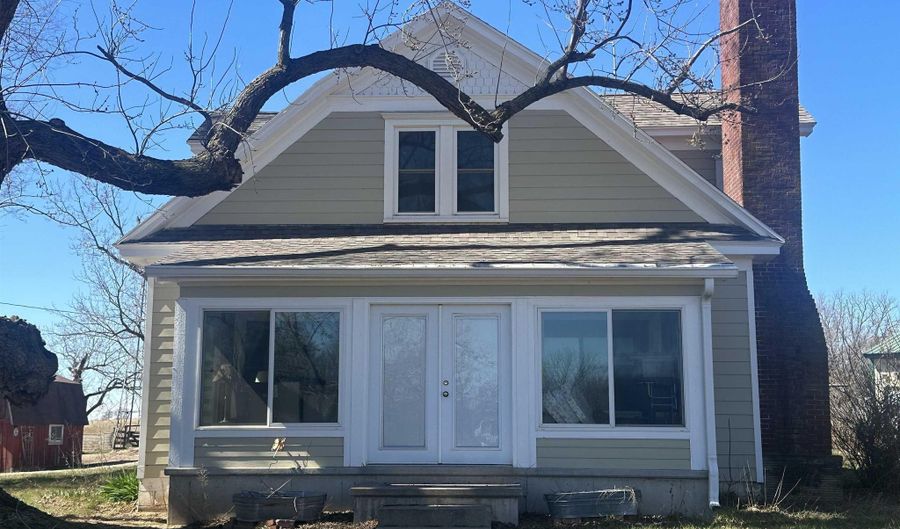 20801 S Peace Rd, Arlington, KS 67514 - 4 Beds, 1 Bath