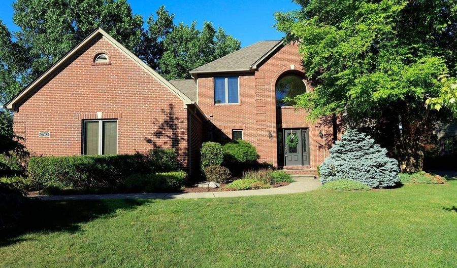 4703 Sawgrass Dr W, Ann Arbor, MI 48108 - 4 Beds, 3 Bath