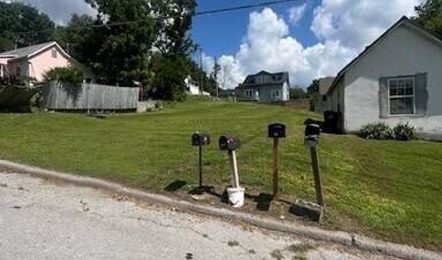 206 W Beaver St, Anderson, MO 64831 - 0 Beds, 0 Bath