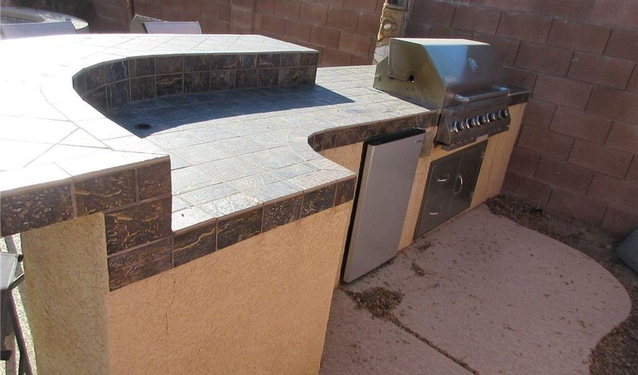 1744 Baja Ln, Henderson, NV 89012 - 4 Beds, 3 Bath