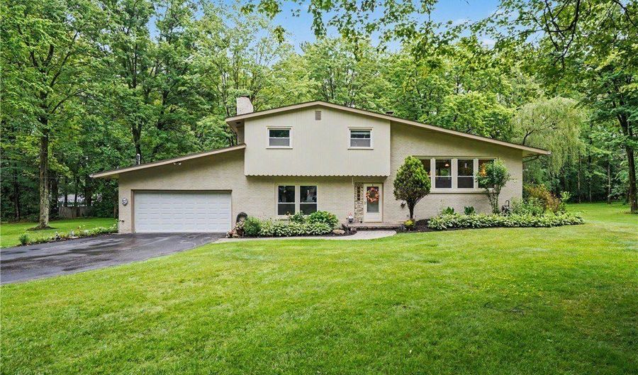 669 Westridge Rd, Akron, OH 44333 - 3 Beds, 2 Bath