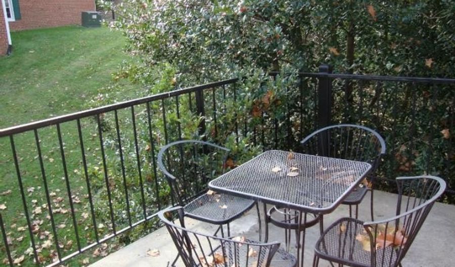 2509- D S WALTER REED Dr D, Arlington, VA 22206 - 2 Beds, 1 Bath