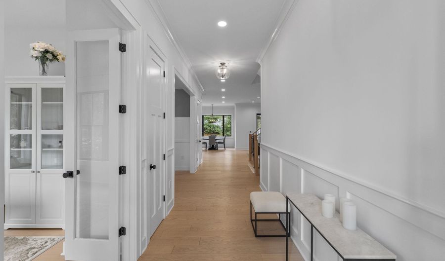 414 N MONROE St, Arlington, VA 22201 - 5 Beds, 6 Bath
