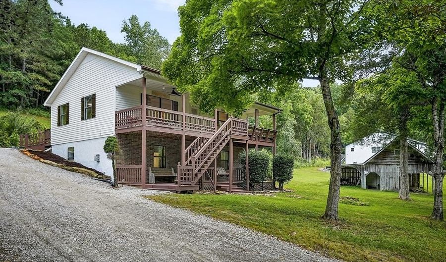 9576 Willow Grove Hwy, Allons, TN 38541 - 3 Beds, 2 Bath