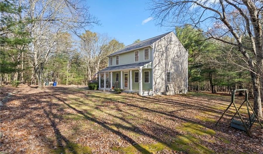 16 Karen Dr, Hopkinton, RI 02832 - 3 Beds, 2 Bath