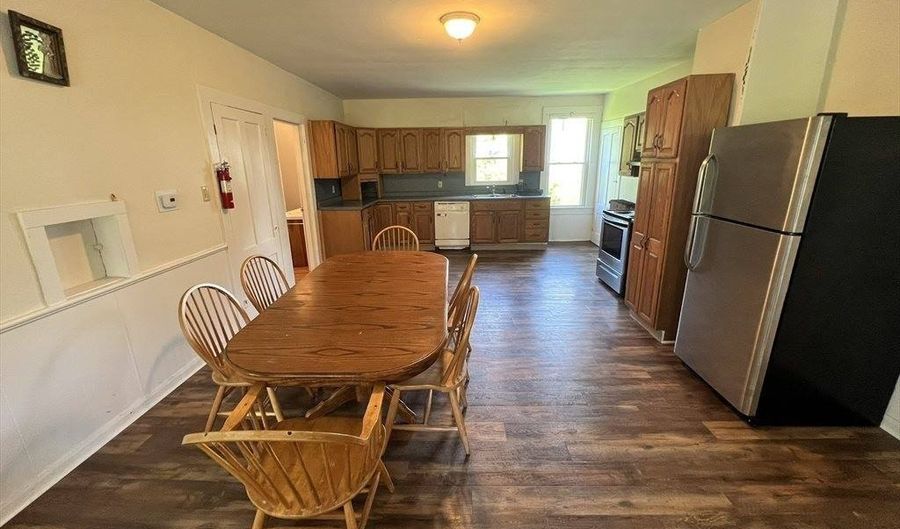 986 S East St #A, Amherst, MA 01002 - 4 Beds, 2 Bath