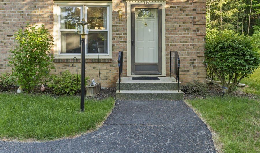 174 Williamsburg Ct, Albany, NY 12203 - 2 Beds, 3 Bath