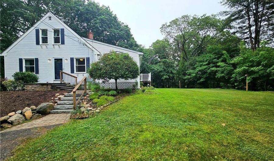 61 Abbotts Crossing Rd, Coventry, RI 02816 - 3 Beds, 1 Bath