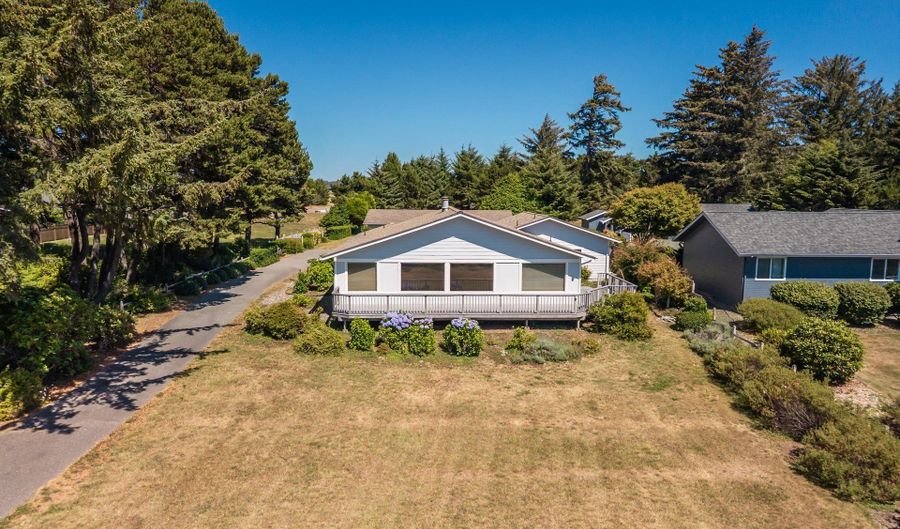 3230 GOLF LINKS Rd, Bandon, OR 97411 - 2 Beds, 3 Bath
