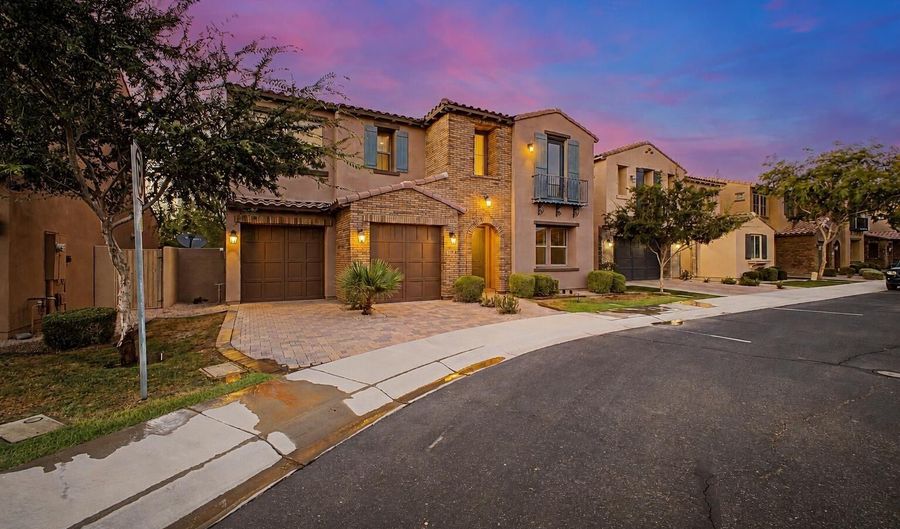 2100 W MUSKET Pl, Chandler, AZ 85286 - 4 Beds, 3 Bath