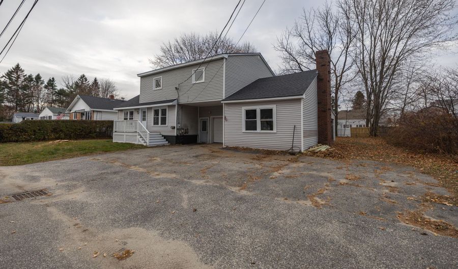 27 Flanders St, Auburn, ME 04210 - 6 Beds, 0 Bath