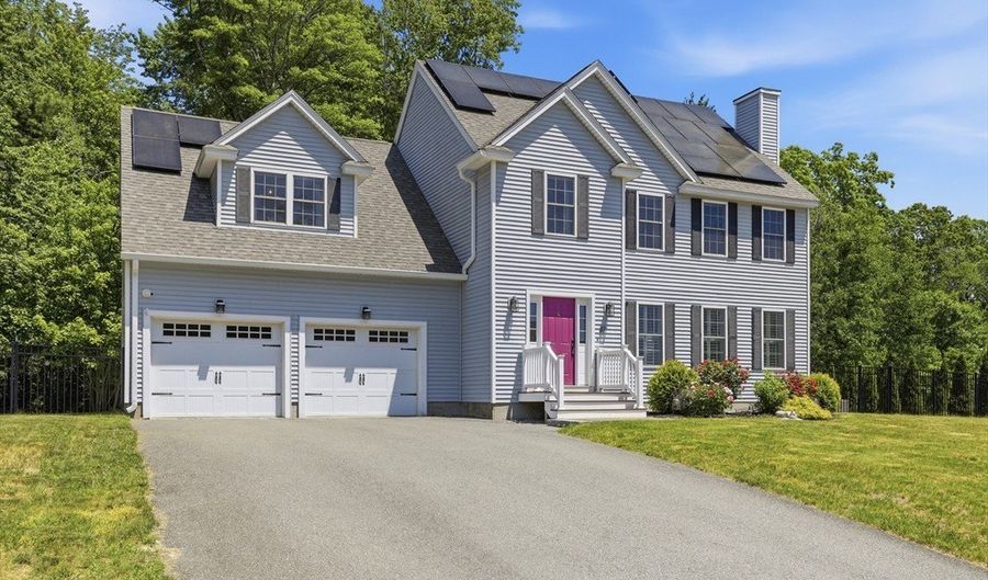 37 Hemlock Dr, Ayer, MA 01432 - 4 Beds, 3 Bath