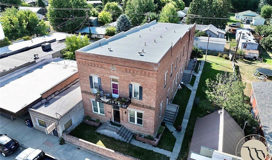 10 S. Woodard Ave, Absarokee, MT 59001 - 6 Beds, 4 Bath