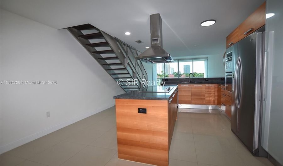 2950 NE 188th St 336, Aventura, FL 33180 - 2 Beds, 3 Bath