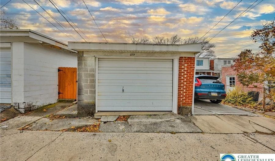 519 N Saint George St, Allentown, PA 18104 - 3 Beds, 2 Bath