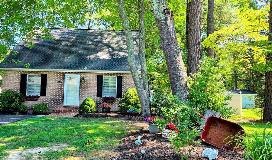 9 CEDARWOOD Dr, Lewes, DE 19958 - 3 Beds, 2 Bath