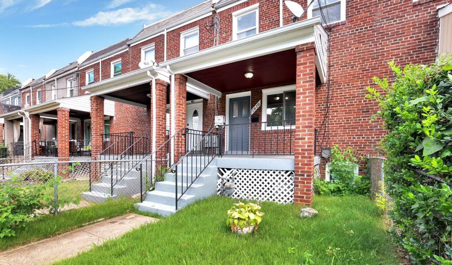 1618 16TH St SE, Washington, DC 20020 - 4 Beds, 3 Bath