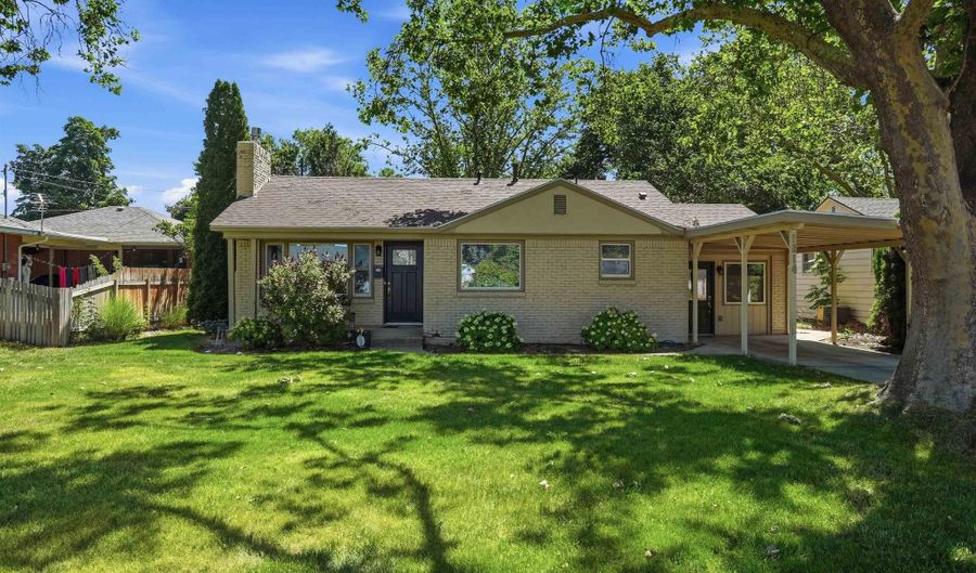1814 N Amber St, Boise, ID 83706 - 2 Beds, 2 Bath