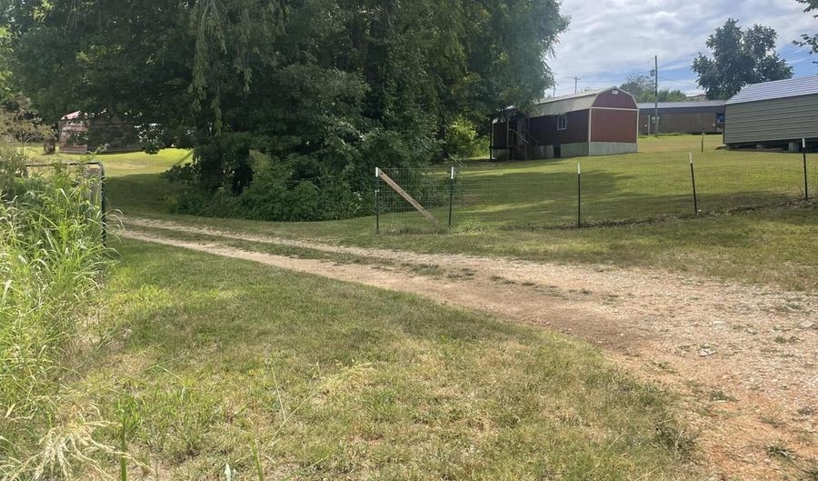 10955 State Higway 39, Aurora, MO 65605 - 0 Beds, 0 Bath