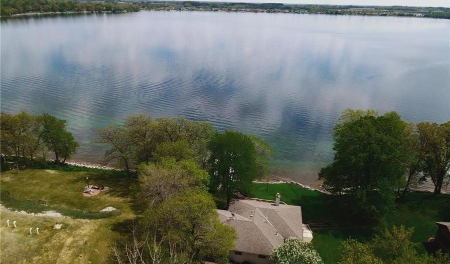 11621 Maple Springs Dr SE, Alexandria, MN 56308 - 5 Beds, 3 Bath