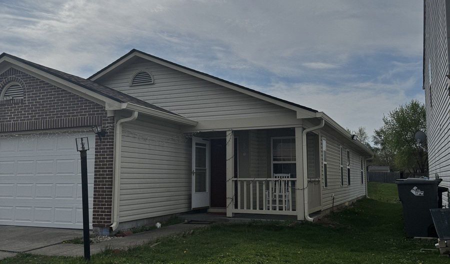 529 Meadows Edge Ln, Indianapolis, IN 46217 - 3 Beds, 2 Bath