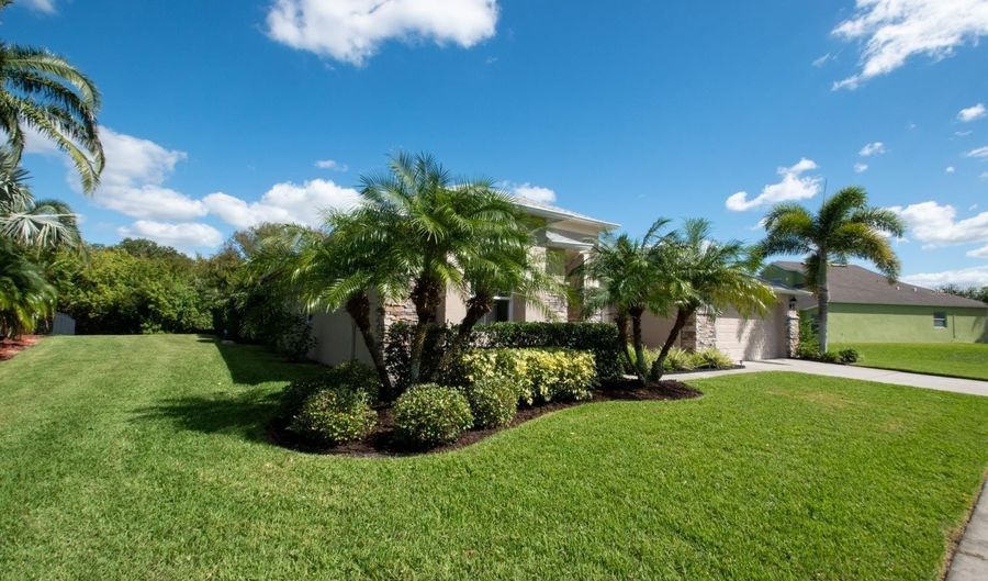 316 ROYAL BONNET Dr, Apollo Beach, FL 33572 - 4 Beds, 3 Bath