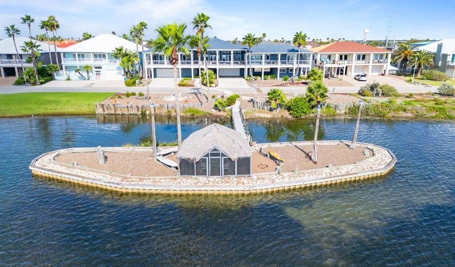134 Bay Harbor Dr, Aransas Pass, TX 78336 - 3 Beds, 4 Bath