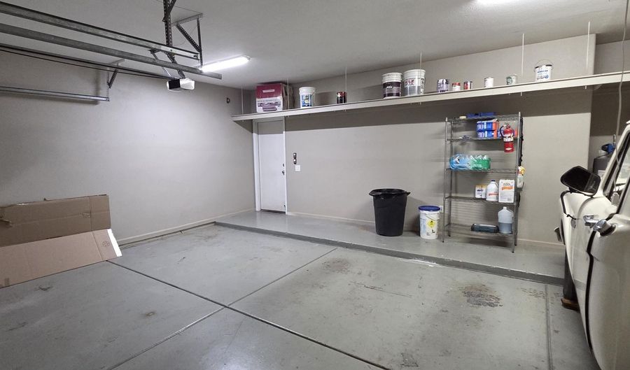 3124 N MEADOW Dr, Avondale, AZ 85392 - 4 Beds, 2 Bath