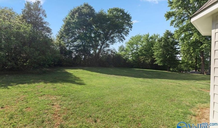 6240 Sloan Dr, Altoona, AL 35952 - 3 Beds, 3 Bath