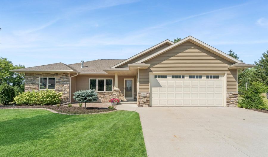 2398 W BARLEY Way, Appleton, WI 54913 - 4 Beds, 4 Bath