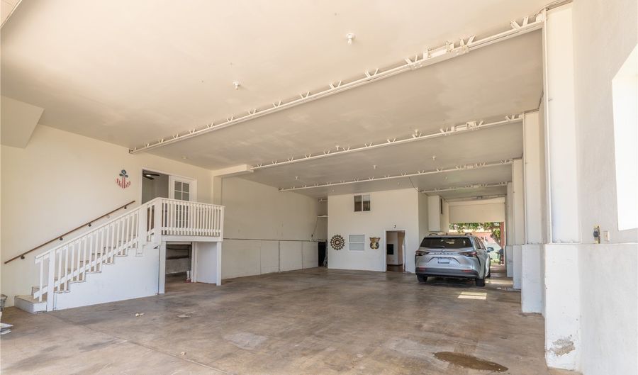 91-855 Makule Rd, Ewa Beach, HI 96706 - 7 Beds, 5 Bath