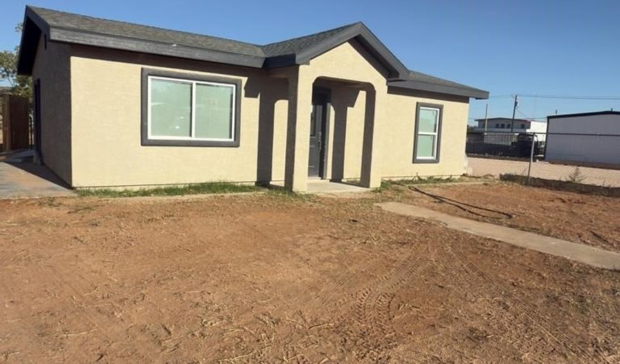 1109 SW 5th St, Andrews, TX 79714 - 3 Beds, 2 Bath