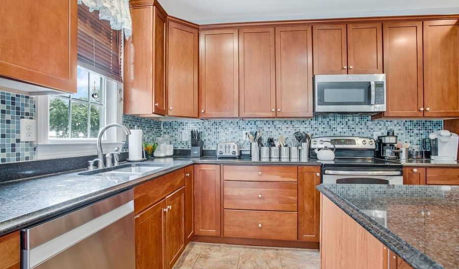 339 LIGHT STREET Ave, Severna Park, MD 21146 - 6 Beds, 5 Bath