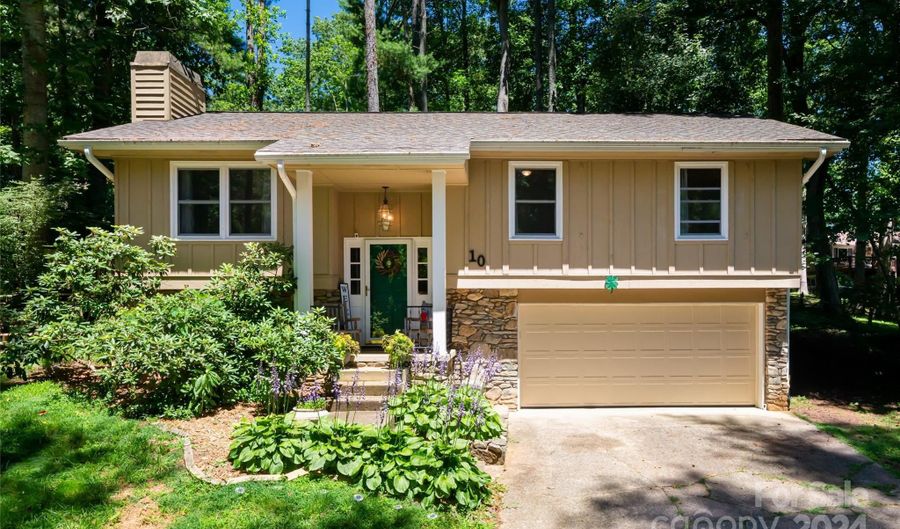 10 Muirfield Dr, Arden, NC 28704 - 3 Beds, 2 Bath