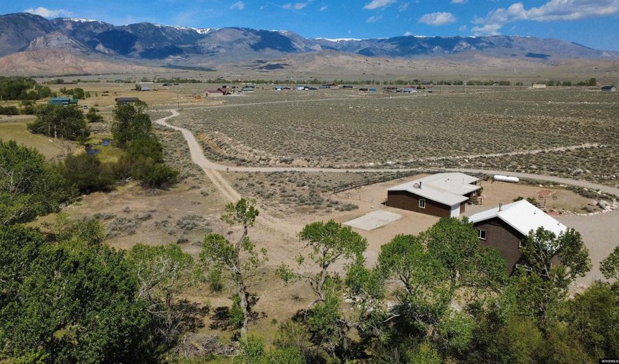 52 Road 8UC, Clark, WY 82435 - 6 Beds, 4 Bath
