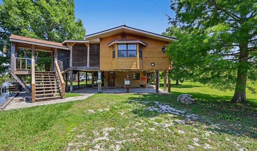 15 Wisteria Ct, Bay St. Louis, MS 39520 - 3 Beds, 2 Bath