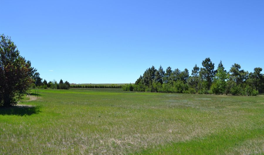 6509 FOXGLOVE Dr, Cheyenne, WY 82009 - 3 Beds, 2 Bath