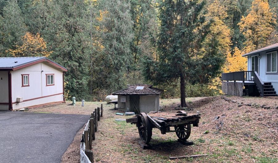 32700 SE LEEWOOD Ln 29A, Boring, OR 97009 - 3 Beds, 2 Bath