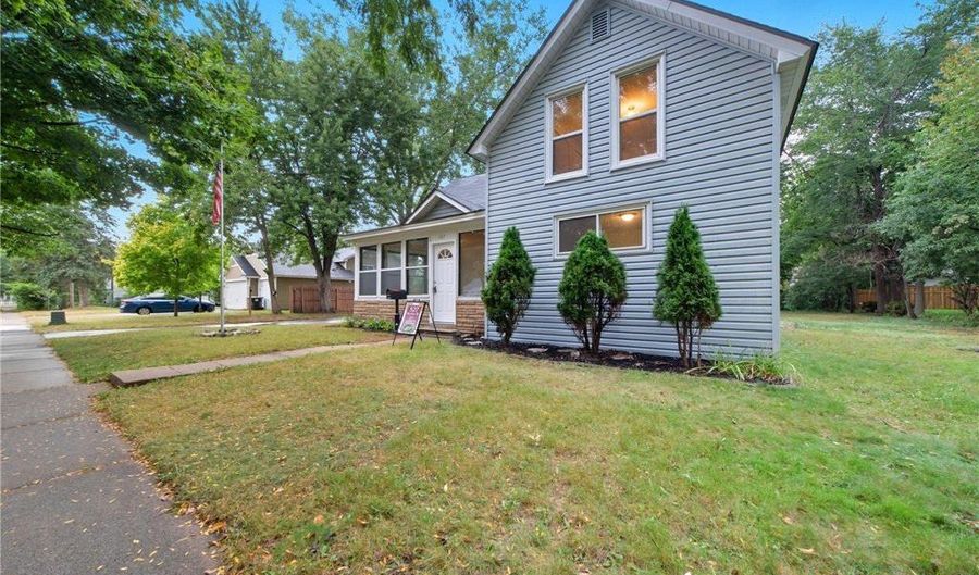 527 Harrison St, Anoka, MN 55303 - 5 Beds, 3 Bath