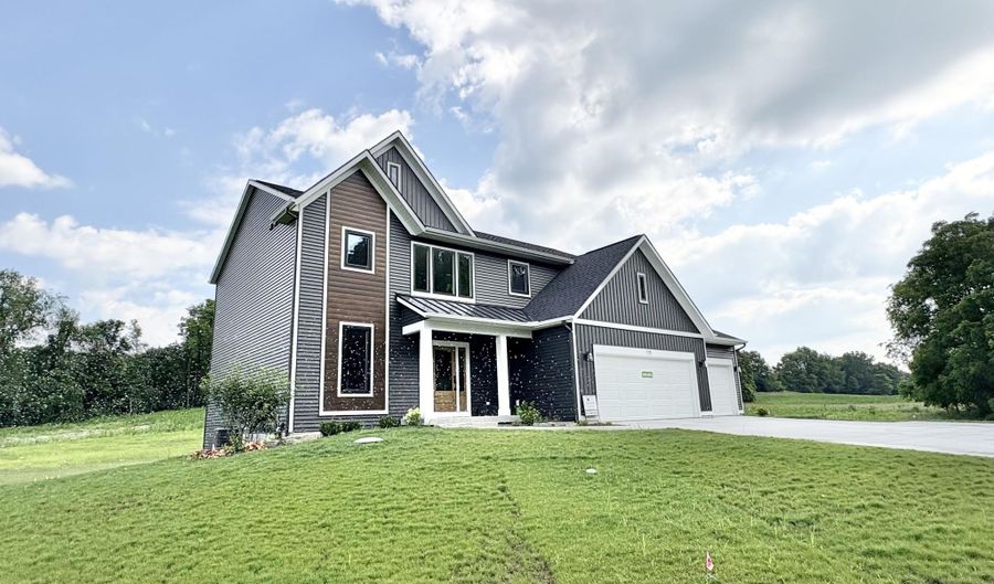 7711 96th St SE, Alto, MI 49302 - 4 Beds, 3 Bath