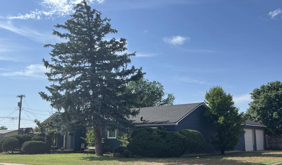 711 2nd St, Abernathy, TX 79311 - 2 Beds, 1 Bath