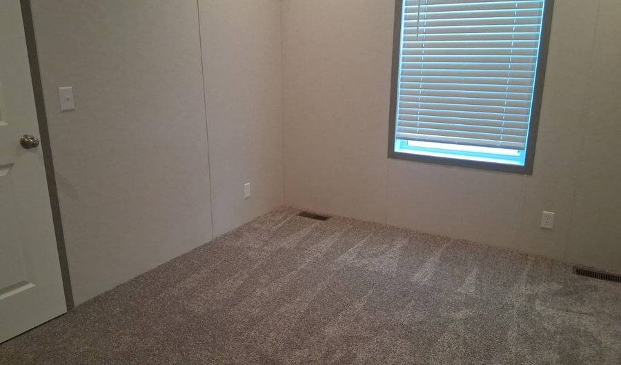 328 W. 53rd St 10, Anderson, IN 46013 - 2 Beds, 2 Bath