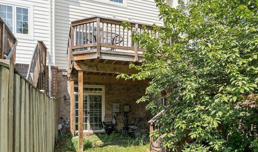 24722 CLOCK TOWER Sq, Aldie, VA 20105 - 3 Beds, 4 Bath