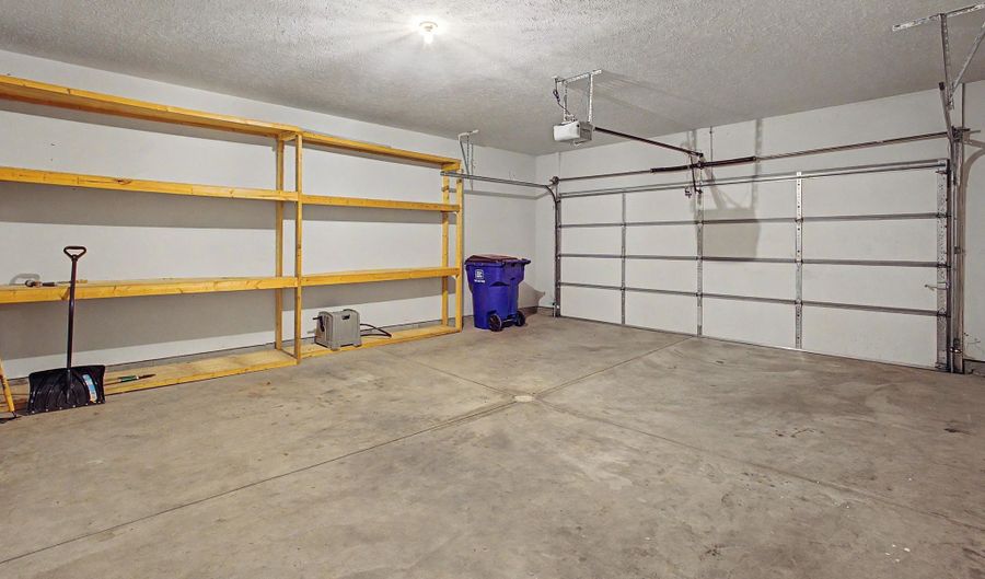 1301 NW 5 St, Abilene, KS 67410 - 2 Beds, 2 Bath
