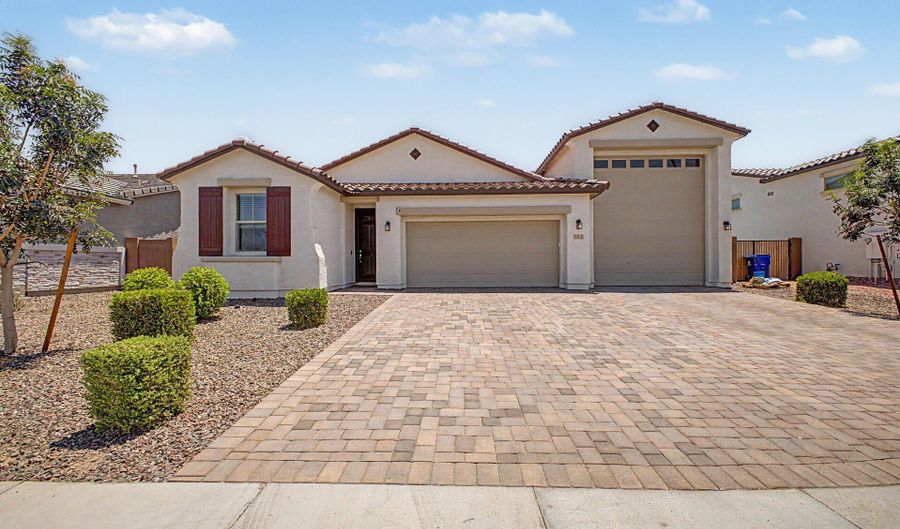 913 S 108TH Ave, Avondale, AZ 85323 - 3 Beds, 2 Bath
