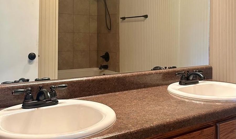 771 Calhoun Dr, Abbeville, AL 36310 - 5 Beds, 2 Bath