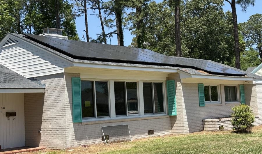 620 S Pembroke Ave, Ahoskie, NC 27910 - 4 Beds, 3 Bath
