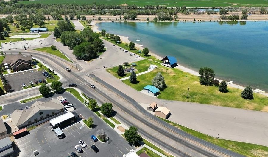 830 Jensen Grove Dr, Blackfoot, ID 83221 - 0 Beds, 1 Bath