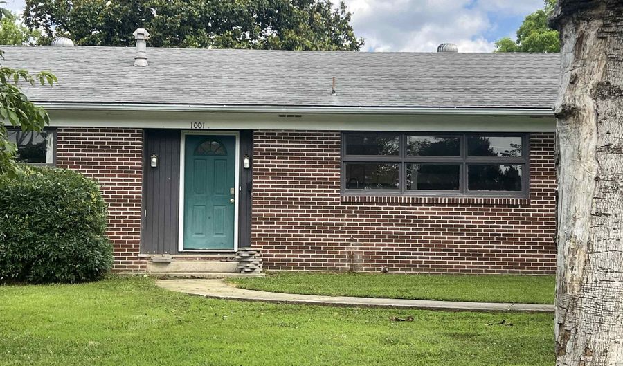 1001 Vine St, Batesville, AR 72501 - 3 Beds, 2 Bath